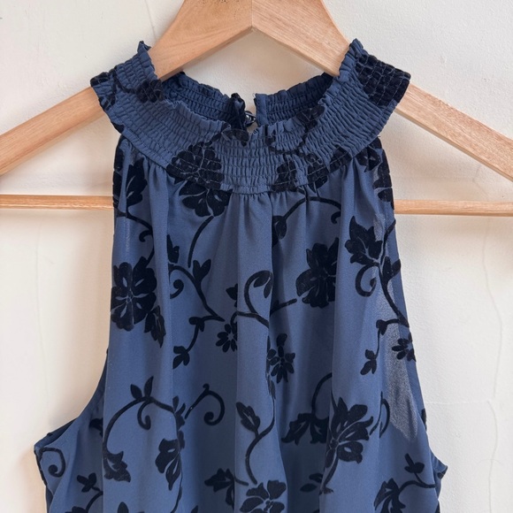 41 Hawthorn Blue Black Floral Sleeveless Halter Neckline Womens Size M Blouse - Picture 3 of 13
